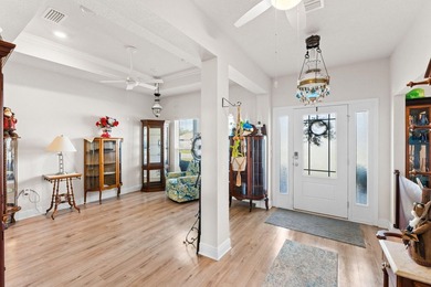 Welcome to this beautifully upgraded and well maintained home - photo 10