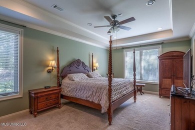 BEAUTIFUL VIEW OVERLOOKING THE GOLF COURSE & A POND. Custom - photo 12