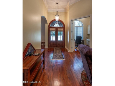 BEAUTIFUL VIEW OVERLOOKING THE GOLF COURSE & A POND. Custom - photo 13