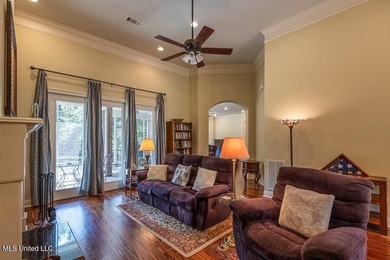 BEAUTIFUL VIEW OVERLOOKING THE GOLF COURSE & A POND. Custom - photo 16