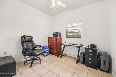 Charming 3-bedroom concrete block home on city water and city - photo 17