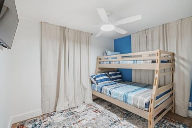 Welcome to your completely updated single-family gem that's - photo 21