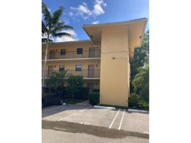 (private lake, pond, creek) Condo For Sale in Coral Springs Florida