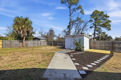 Welcome to your completely updated single-family gem that's - photo 22
