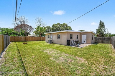 Charming 3-bedroom concrete block home on city water and city - photo 25
