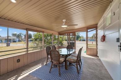 Welcome to your completely updated single-family gem that's - photo 26