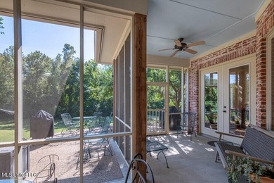 BEAUTIFUL VIEW OVERLOOKING THE GOLF COURSE & A POND. Custom - photo 37