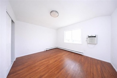 Welcome to this move-in ready, gorgeous single-family - photo 5