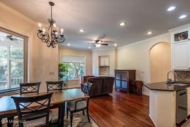 BEAUTIFUL VIEW OVERLOOKING THE GOLF COURSE & A POND. Custom - photo 47