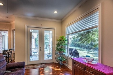BEAUTIFUL VIEW OVERLOOKING THE GOLF COURSE & A POND. Custom - photo 49