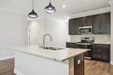 Welcome to this spacious, like-new 4-bedroom, 2-bath home lives - photo 5