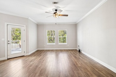 Welcome to this spacious, like-new 4-bedroom, 2-bath home lives - photo 9