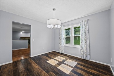 Welcome to this beautiful 3-bedroom, 1.5-bathroom Colonial home - photo 12