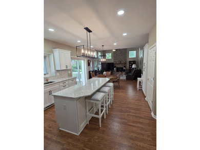 Take the keys and move right into this stunning, turn-key - photo 13