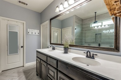 Beautifully maintained Cheldan-built home featuring 4 bedrooms - photo 18