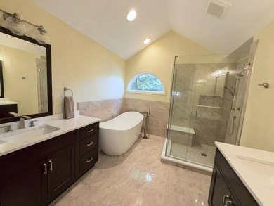 Take the keys and move right into this stunning, turn-key - photo 29