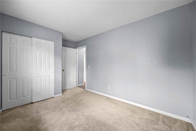 Welcome to this beautiful 3-bedroom, 1.5-bathroom Colonial home - photo 30