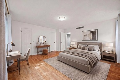 Welcome to this beautiful 3-bedroom, 1.5-bathroom Colonial home - photo 31