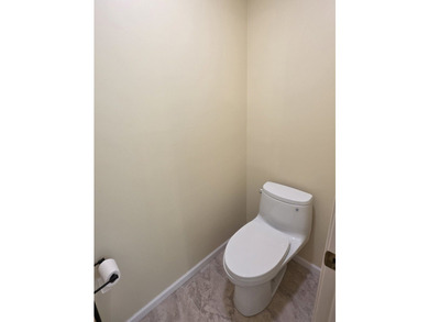 Take the keys and move right into this stunning, turn-key - photo 31