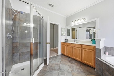 OPEN HOUSE SAT 7/18 12-3! BRING AN OFFER! Enjoy resort-style - photo 32