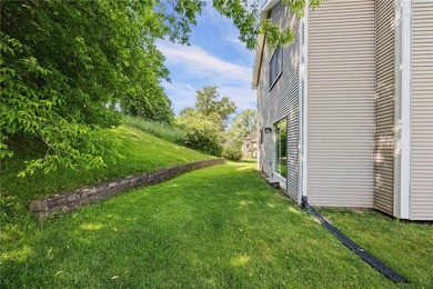 Welcome to this beautiful 3-bedroom, 1.5-bathroom Colonial home - photo 39