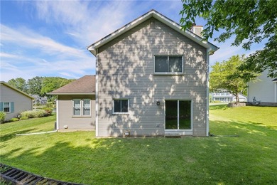Welcome to this beautiful 3-bedroom, 1.5-bathroom Colonial home - photo 42