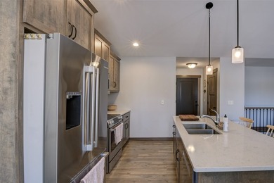 Custom C & M Jackson Model Home that's high-end and full of - photo 8