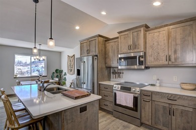 Custom C & M Jackson Model Home that's high-end and full of - photo 9