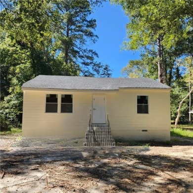 Lake Home For Sale in Morrow, Georgia