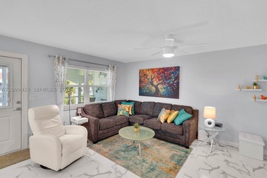 PRISTINE CONDITION and TOTALLY REMODELED unit in this IDEAL - photo 3