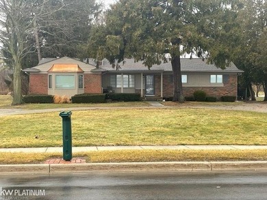 St Clair River Home For Sale in Algonac Michigan