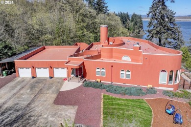 Columbia River - Columbia County Home For Sale in Rainier Oregon