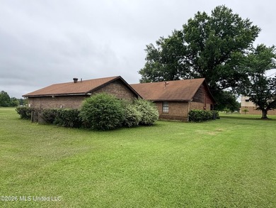 This offering is incredibly located on a primary arterial road - photo 15