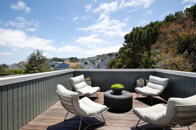 Set on one of Noe Valley's most treasured blocks, 771 Elizabeth - photo 15