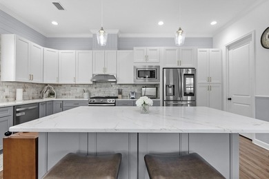 OFFERING $20,000 in buyer closing cost!! This home offers a - photo 10