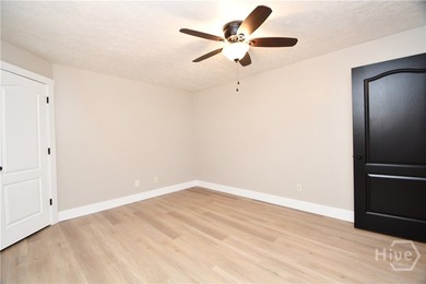 Welcome to your Lake Hartwell retreat! Nestled on a beautifully - photo 32