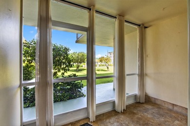 Welcome to easy living in this renovated 1 bedroom, 1.5 bath - photo 9