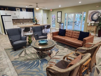 This Lakefront, spacious, Ground Floor 3 Bedroom, 2 Bath Condo - photo 40