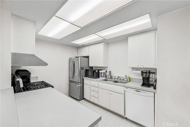 Excellent Opportunity ! This one-bedroom condo is priced - photo 12