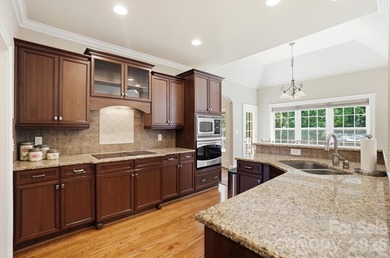 Beautiful all-brick home offering over 3,400 square feet of - photo 13