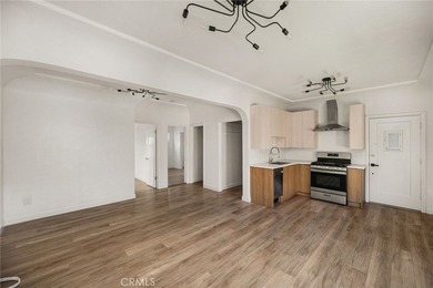 Prime mixed-use property for sale in Long Beach! This versatile - photo 13