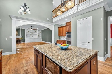 ABSOLUTLY STUNNING AND IMPRESSIVE 5 BEDROOM, 3 FULL BATH, 2 HALF - photo 16
