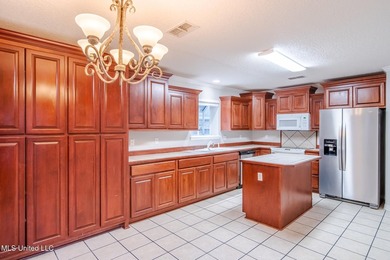 Welcome to Azalea Trace! This 3 bedroom 2 bath home is situated - photo 17