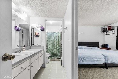 Excellent Opportunity ! This one-bedroom condo is priced - photo 20