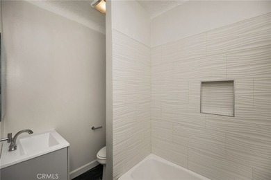 Prime mixed-use property for sale in Long Beach! This versatile - photo 22