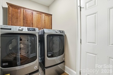 Beautiful all-brick home offering over 3,400 square feet of - photo 23