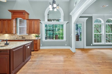 ABSOLUTLY STUNNING AND IMPRESSIVE 5 BEDROOM, 3 FULL BATH, 2 HALF - photo 23