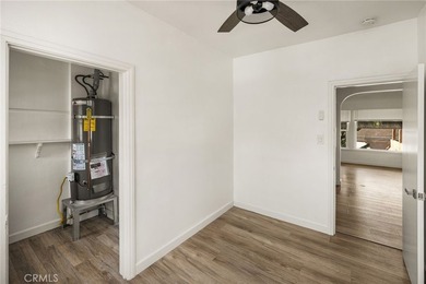 Prime mixed-use property for sale in Long Beach! This versatile - photo 26