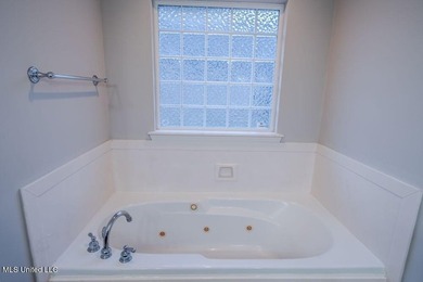 Welcome to Azalea Trace! This 3 bedroom 2 bath home is situated - photo 28