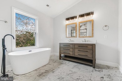 This is what dreams are made of! Spacious, like new, beautifully - photo 31